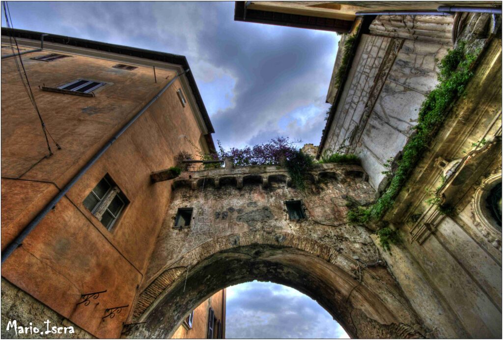 arco con veduta verso l alto