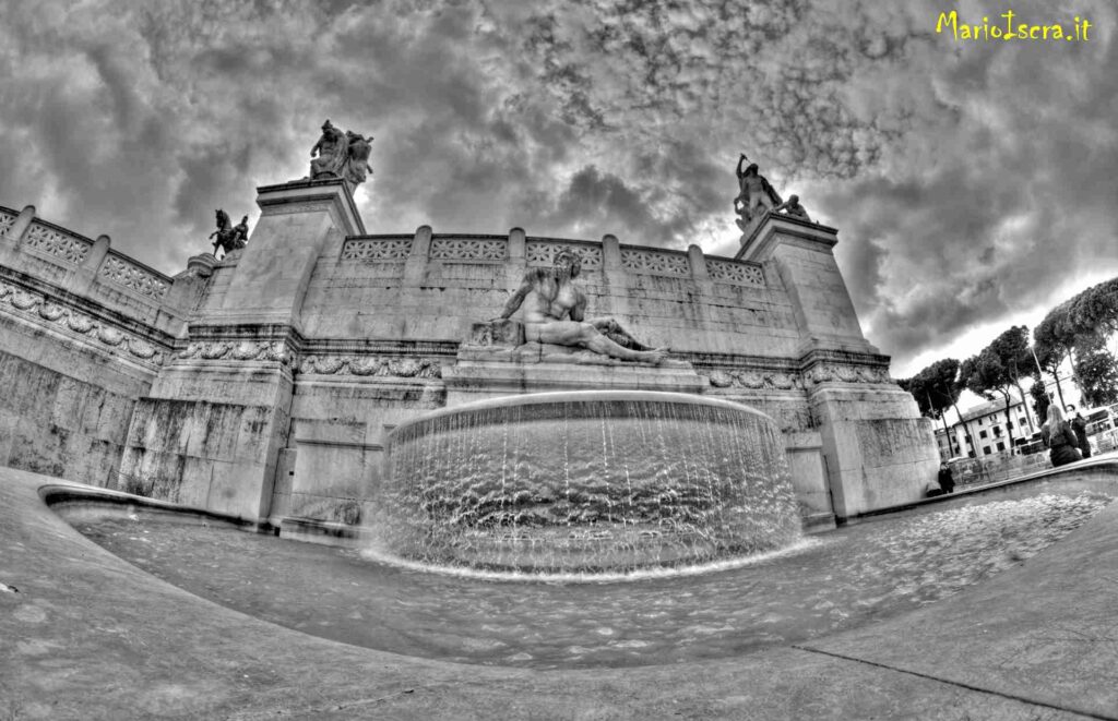 altare della patria roma bianco e nero